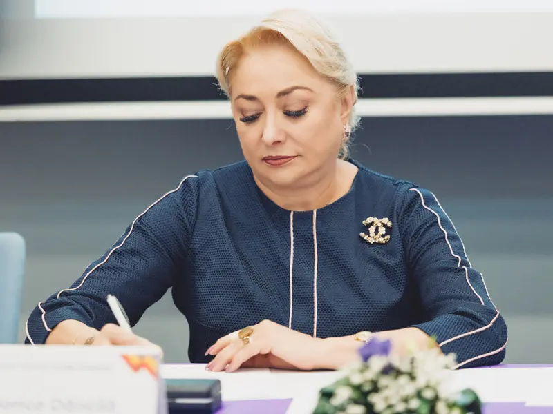 Viorica Dăncilă îl contrazice pe Mircea Geoană: ”Eu l-am nominalizat la NATO” - Foto: facebook/ Viorica Dăncilă