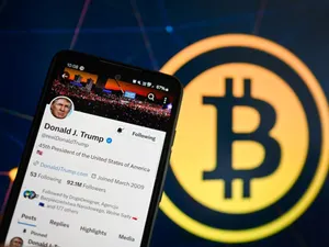 Ce se întâmplă cu Bitcoin dacă va câştiga Donald Trump. Merită să investeşti? - Foto: Profimedia Images