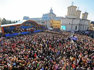 Oameni la pelerinaj- Foto: Basilica.ro