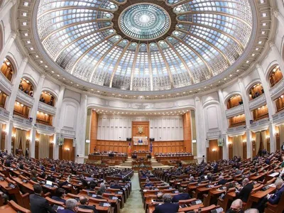 Miniștrii Aurescu și Novak, chemați să dea socoteală în Parlament de AUR și USR. - Foto: INQUAM Photos/Octav Ganea