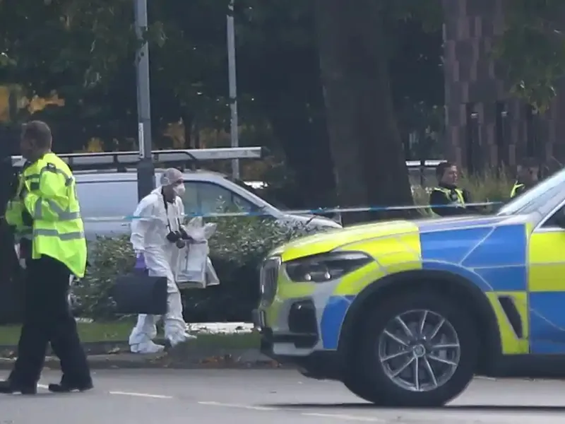 Marius Ciolac a atacat un post de poliție cu un cuțit și a fost electrocutat apoi împușcat de polițiștii englezi Foto: The Guardian