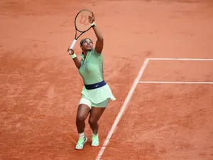 Mihaela Buzărnescu i-a luat un set Serenei Williams la Roland Garros, dar nu și meciul/FOTO: Twitter/Roland Garros