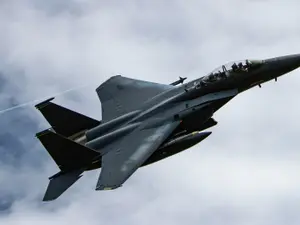 VIDEO De ce are nevoie Ucraina de avioane F15 și F16 pentru a curăța cerul de avioane rusești/ Profimedia photos