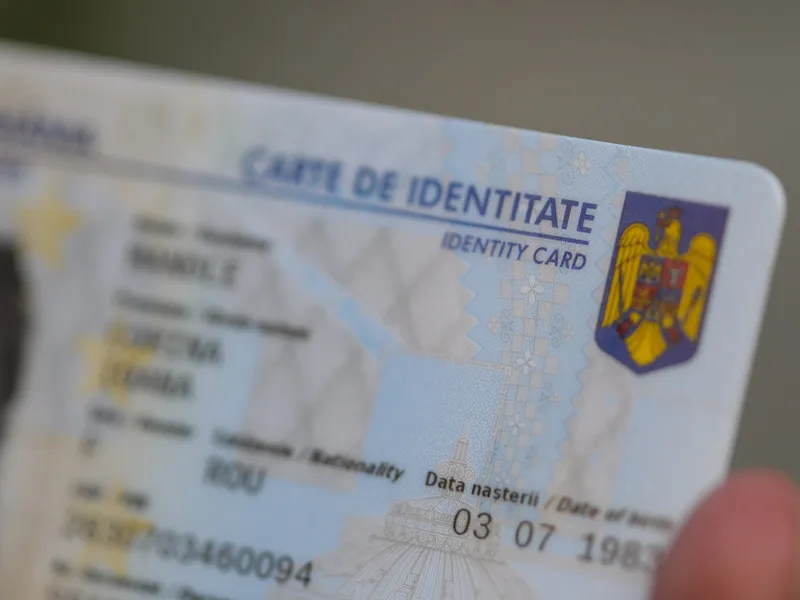 Carte de identitate (model) - Foto: Inquam Photos / Octav Ganea