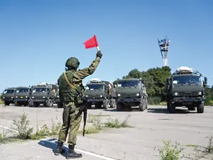 Pregătirile de război continuă. Armament considerat învechit este aruncat în prima linie  - Foto: Profimedia Images