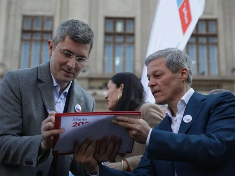 Cioloș și Barna trebuie să caute o nouă soluție pentru alianță. Foto Inquam Photos/Octav Ganea