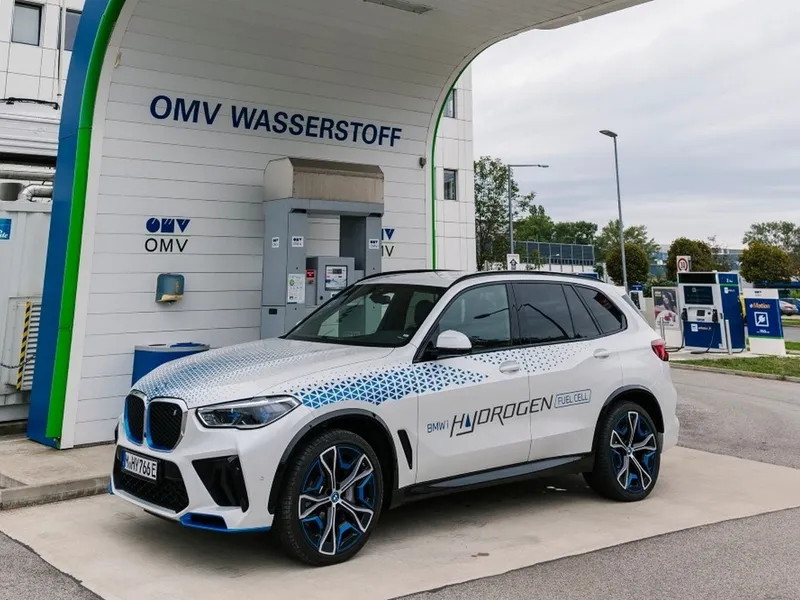 BMW pariază pe vehiculele pe hidrogen ca alternativă la mașinile electrice „clasice” - Foto: BMW