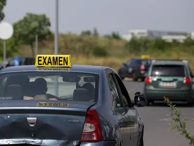 Sala pentru permisul auto va fi susţinută oriunde - Foto: INQUAM PHOTOS / Octav Ganea