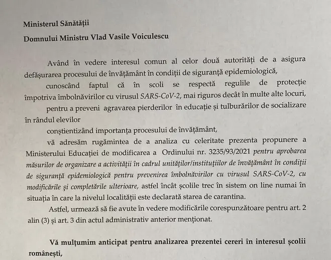 Adresa prin care Cîmpeanu i-a cerut lui Voiculescu modificarea ordinului privind funcționarea școlilor. Sursă: Hotnews