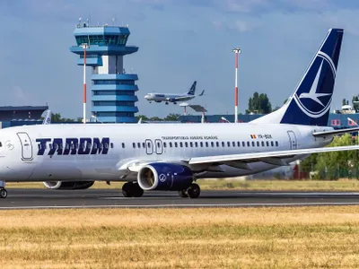 Un avion cu 190 de pasageri la bord, întors de urgență la Otopeni la 30 de minute de la decolare - FOTO: Facebook/Tarom