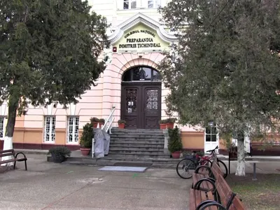 Colegiul Naţional "Preparandia Dimitrie Ţichindeal" Arad / Foto: agerpres.ro