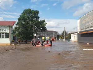 VIDEO Premierul Ciolacu: Prioritatea este salvarea de vieţi omeneşti; tabere pentru sinistrați - FOTO: MAI