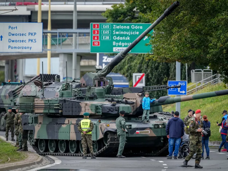 Polonia, sute de tancuri pentru Ucraina. Ce a făcut Româna ca Rusia să fie învinsă în război? - Foto: Profimedia Images