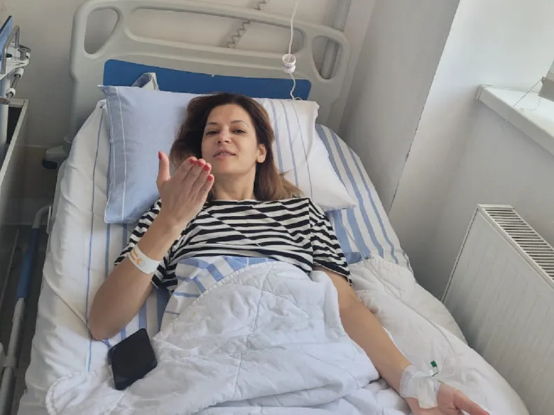 Amalia Enache este recunoscătoare medicilor- Foto: Facebook/ Amalia Enache