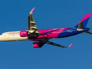 Dacă zbori cu Wizz Air trebuie să știi că au modificat greutatea bagajului și conținutul Foto:Facebook/Wizz Air