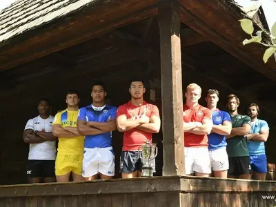 Căpitanii ce echipă ale celor 8 echipe care participă la World Rugby U20, la Muzeul Satului Credit foto: FRR