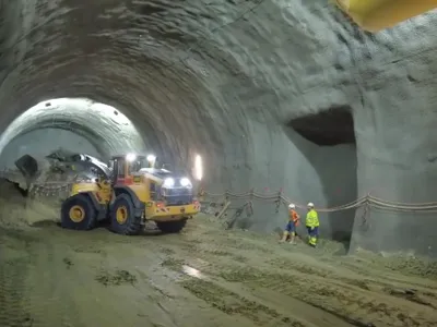 Autostrada Pitești-Sibiu: Cum merg lucrările la primul tunel de autostradă din România - Foto: captură video