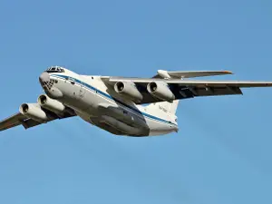 Rusia acuză Kievul că a doborât avionul Il-76 care transporta 65 de prizonieri ucraineni - Foto: apa.az (imagine cu caracter ilustrativ)