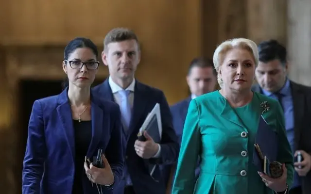 Premierul Viorica Dăncilă alături de ministrul Justiţiei, Ana Birchall/ Foto: Inquam Photos