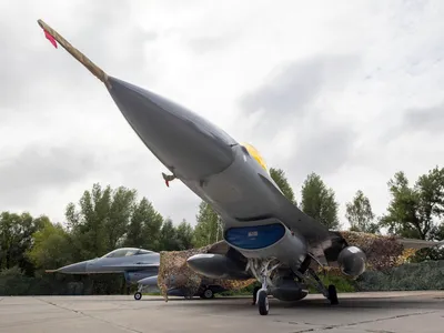 Ucrainenii pot avea avea avioane F-16 Fighting Falcon, dar nu au piloți. Candidații nu știu engleză Foto: Profimedia Images (imagine cu caracter ilustrativ)