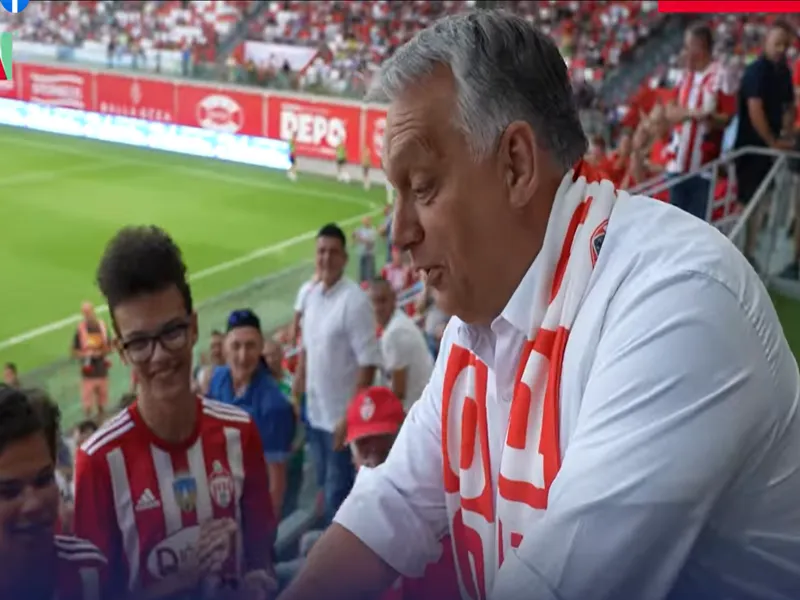 Viktor Orban, aclamat de oameni pe stadionul Miercurea Ciuc, construit de guvernul maghiar / captura FB