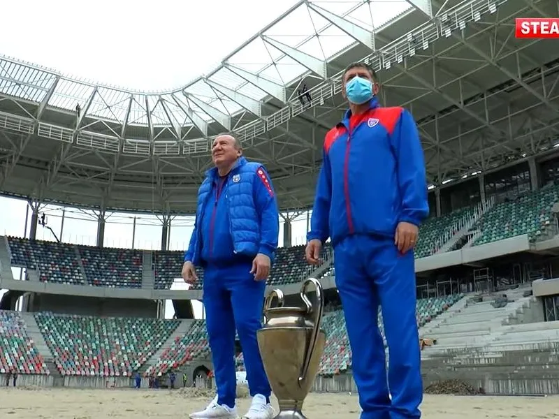 Adrian Bumbescu și Ștefan Iovan, doi dintre jucătorii cu care Steaua câștiga Cupa Campionilor Europeni în 1986 Foto: Steaua Tv