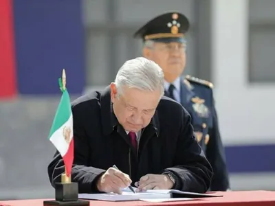 Interlopul Rechinu: Autoritățile corupte din Mexic mi-au furat afacerile. Toată stima, El Presidente, Andres Manuel Lopez Obrador Foto: lopezobrador.org.mx