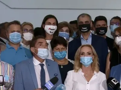 Firea și consilierii ei, pe când candida pentru un nou mandat la PMB. Captură video