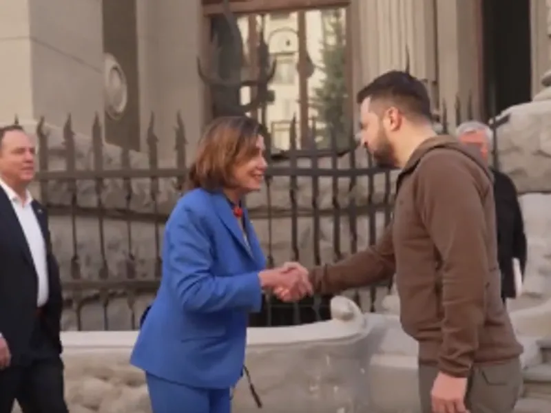 Preşedintele Camerei Reprezentanţilor a SUA, Nancy Pelosi, s-a întâlnit cu Zelenski la Kiev. / Foto: captură video