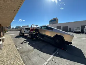 Șoferul unei Tesla Cybertruck a rămas fără direcție și frâne: „Defecțiune catastrofală” - Foto: X/Twitter/Matthew Chiarello