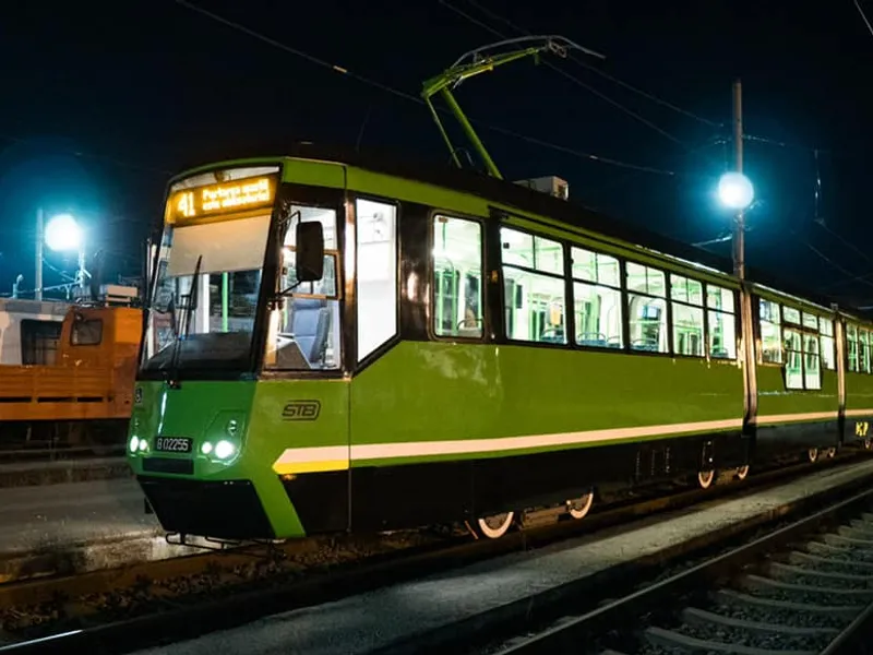 În București, circulă trei tramvaie „reșapate” de STB. / Foto: STB, Facebook