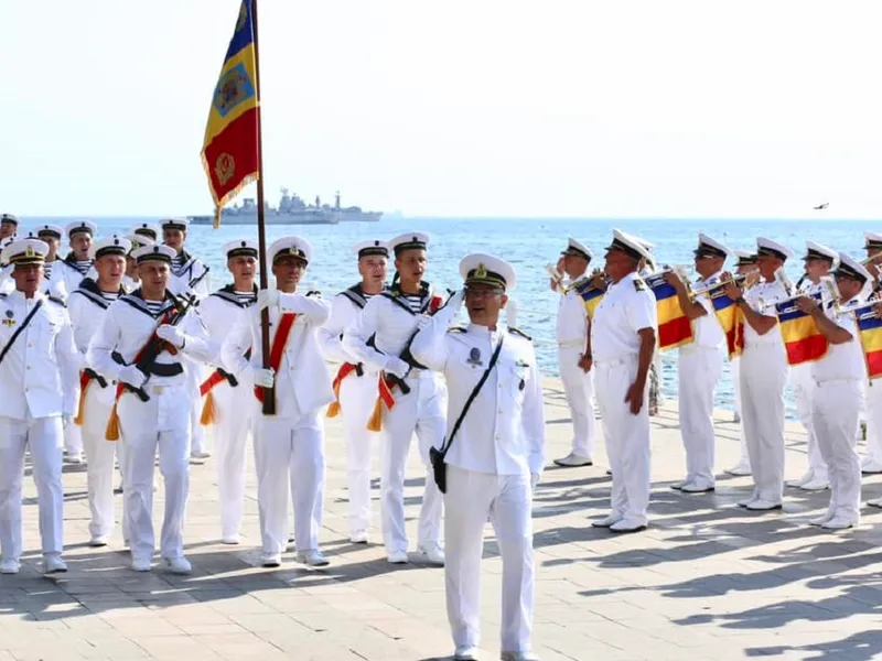 Ziua Marinei. Momente speciale la malul mării. Parada, urmărită de mii de oameni - FOTO: Facebook/ MApN