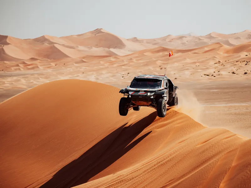 A 2-a victorie Dacia, în W2RC. Al-Attiyah a câștigat pe dunele din Abu Dhabi. Ce spune pilotul - Foto: Dacia