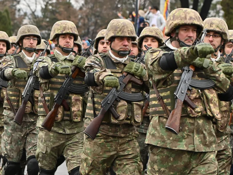 Românilor nu le e frică de război. Avem un plus de 4.800 de militari înrolați. Care sunt salariile? - FOTO: Inquam Photos / Pascaneanu Dragos