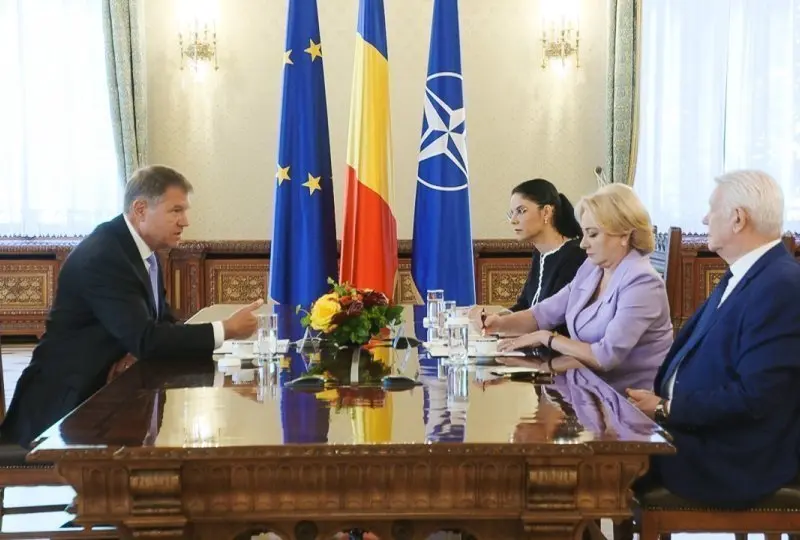 Klaus Iohannis și Viorica Dăncilă pe vremea când se mai întâlneau la Cotroceni Foto: presidency.ro