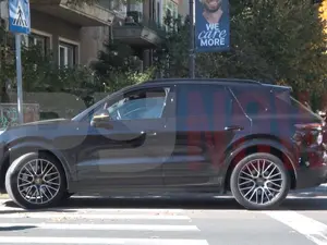 Edi Iordănescu s-a relaxat oprind SUV-ul de 100.000 € pe trecerea de pietoni. / Foto: captură video