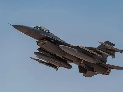 Cât de tari sunt avioanele F-16 trimise de România contra dronelor Rusiei? Au rachete de 1.000.000$ - Foto: Profimedia Images