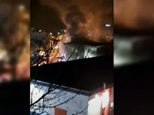 Până şi clădirea Poliţiei a luat foc. Care a fost cauza. De la ce a pornit totul? - Foto: captură video YouTube/Ziua de Constanţa