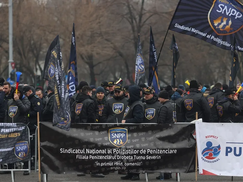 Ordonanța Trenuleț îi scoate pe români în stradă. Ce acuză polițiștii, studenții și profesorii? - Foto: INQUAM PHOTOS / George Călin