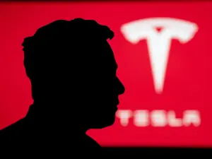 Vânzările de mașini electrice Tesla merg prost. Elon Musk redirecționează chip-urile către X și xAI - Foto: Profimedia Images - Imagine cu rol ilustrativ