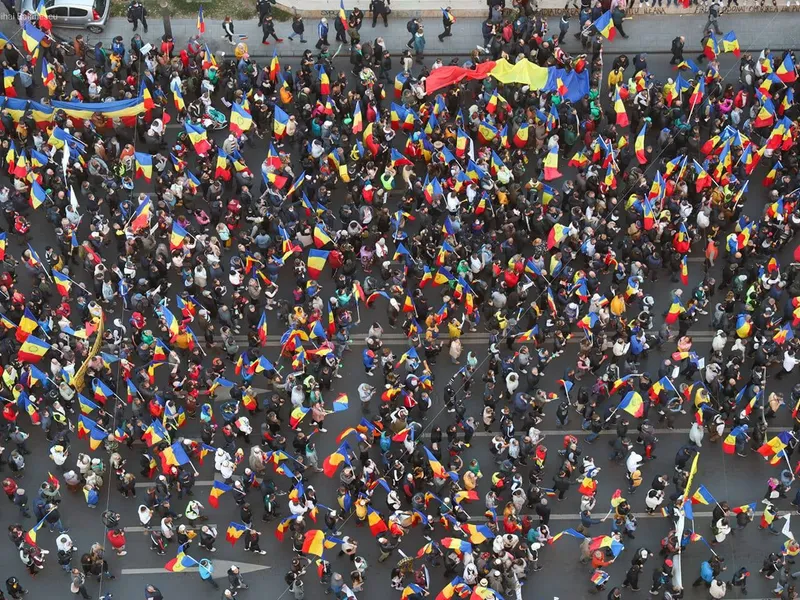 Peste 10.00 de oameni, la protestele din weekend. FOTO: facebook