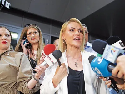 EȘEC Gabriela Firea îi ajută pe tinerii din centrele de plasament cum le-a ajutat și pe victimele violenței domestice. Mai mult pe hârtie - Foto: INQUAM PHOTOS/ Octav Ganea