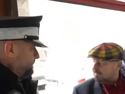 Piedone, „Justițiarul cântarelor”. Folosește Poliția Locală în campanie. Reportaj de 8” la A3 - Foto: captură video