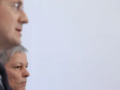 Dan Barna și Dacian Cioloș urmează să concureze pentru președinția noului partid. Foto Inquam Photos/Octav Ganea