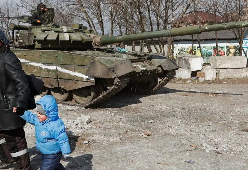 Scrisoare din Mariupol: „Mama a fost ucisă. Am îngropat-o lângă grădiniță. Apoi, a ars casa”.  / BBC