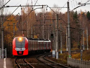 Un tren plin cu călători, deraiat în zona Câmpia Turzii, după ce o piesă a unui vagon s-a rupt/FOTO: Unsplash