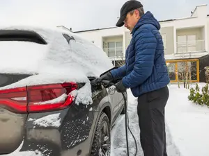 Frigul, coșmarul mașinilor electrice. Autonomia scade în medie cu 30%. Studiul, pe 10.000 de EV-uri - Foto: Profimedia Images