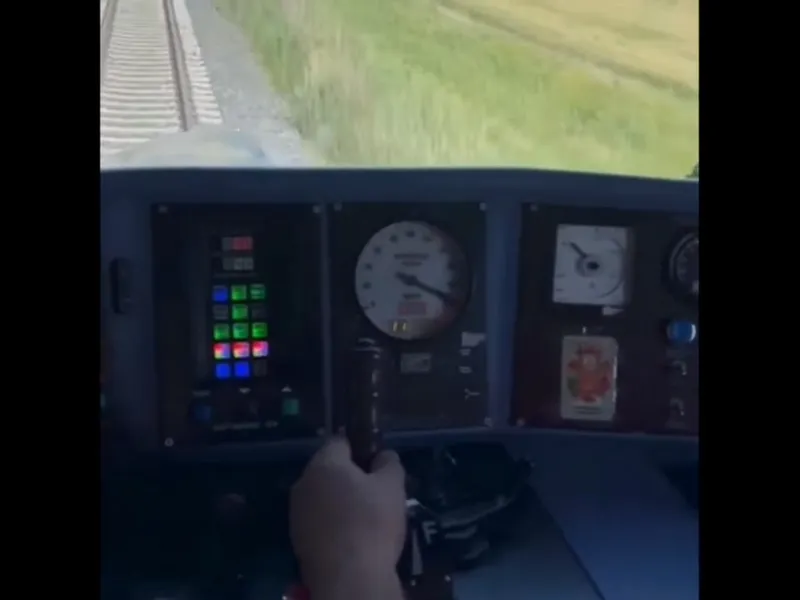 Record de viteză CFR pe calea ferată: 210 km/h - Foto: captură video/Facebook/CFR Infrastructură