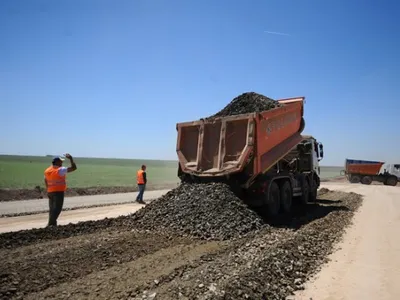 Lucrări la drumuri/FOTO: ziaruldeiasi.ro