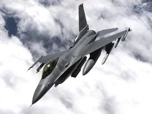 Un avion de război F-16 al SUA s-a prăbușit în Coreea de Sud. E al treilea incident în ultimele luni - Foto: Profimedia images